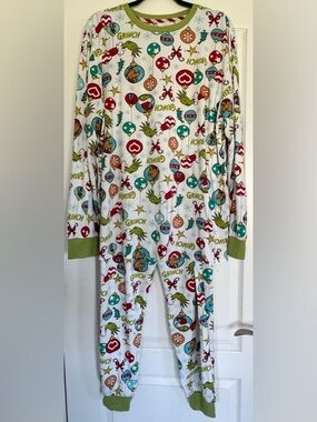 Grinch Christmas Pajamas Adult XL 46-48 Holiday Cozy PJ Set Lounge